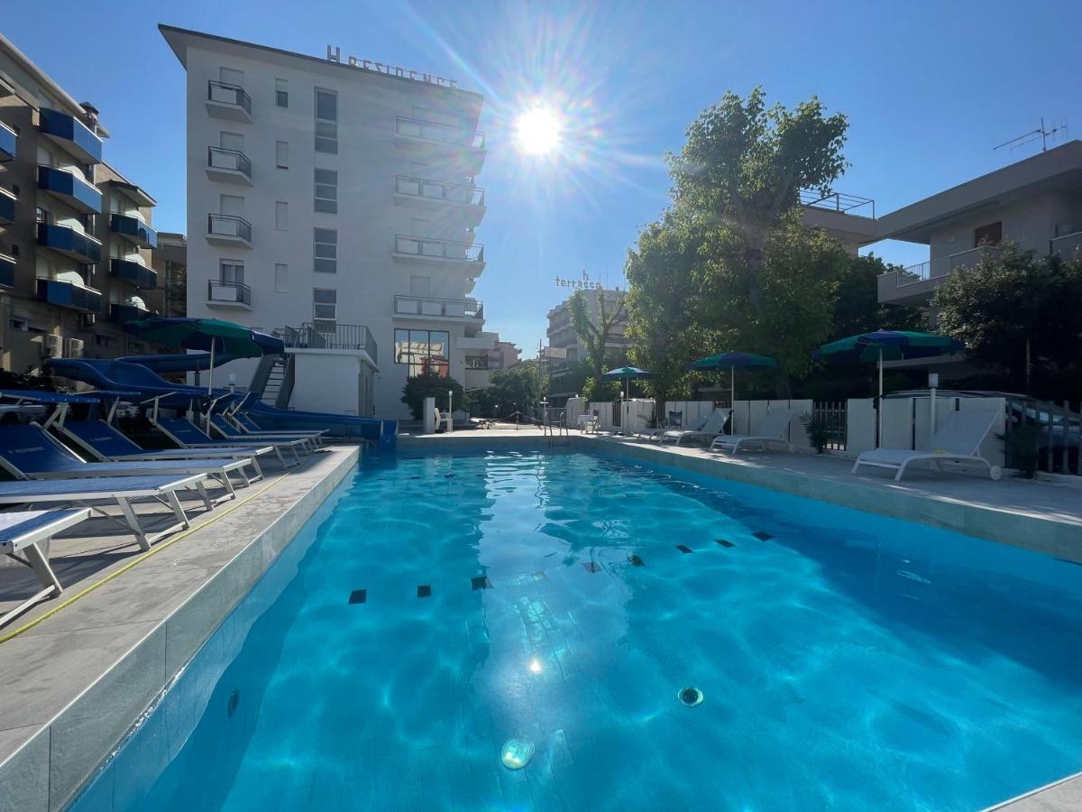 Clubhotel Residence Чезенатико Екстериор снимка
