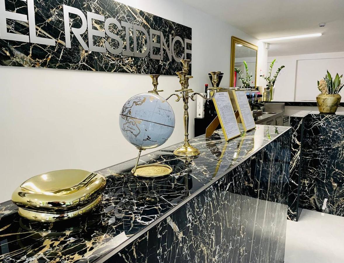 Clubhotel Residence Чезенатико Екстериор снимка