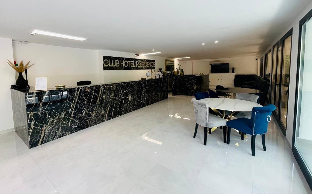 Clubhotel Residence Чезенатико Екстериор снимка