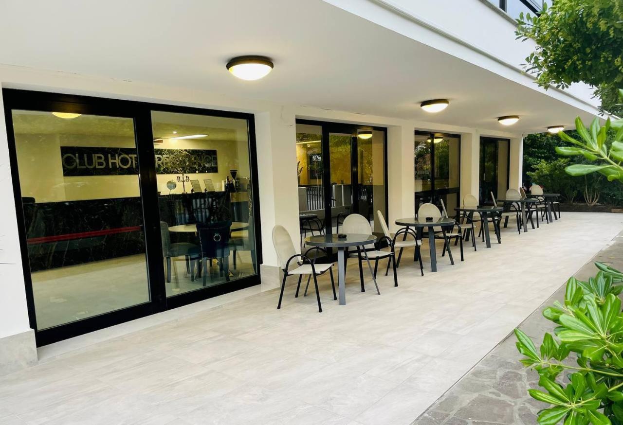 Clubhotel Residence Чезенатико Екстериор снимка